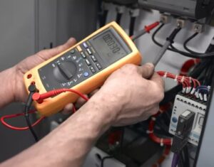 Seis maneras de prevenir choque eléctrico: Compruebe si hay corriente