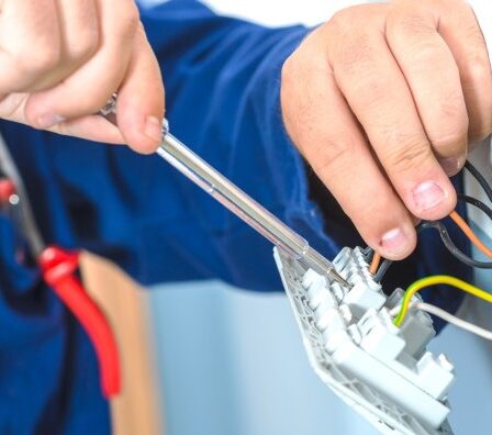 Electricistas en Independencia